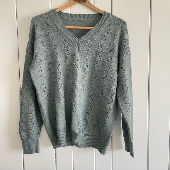 Sweaters - $10 SALE Sage Green V-Neck Cable Knit Pullover Women’s Sweater